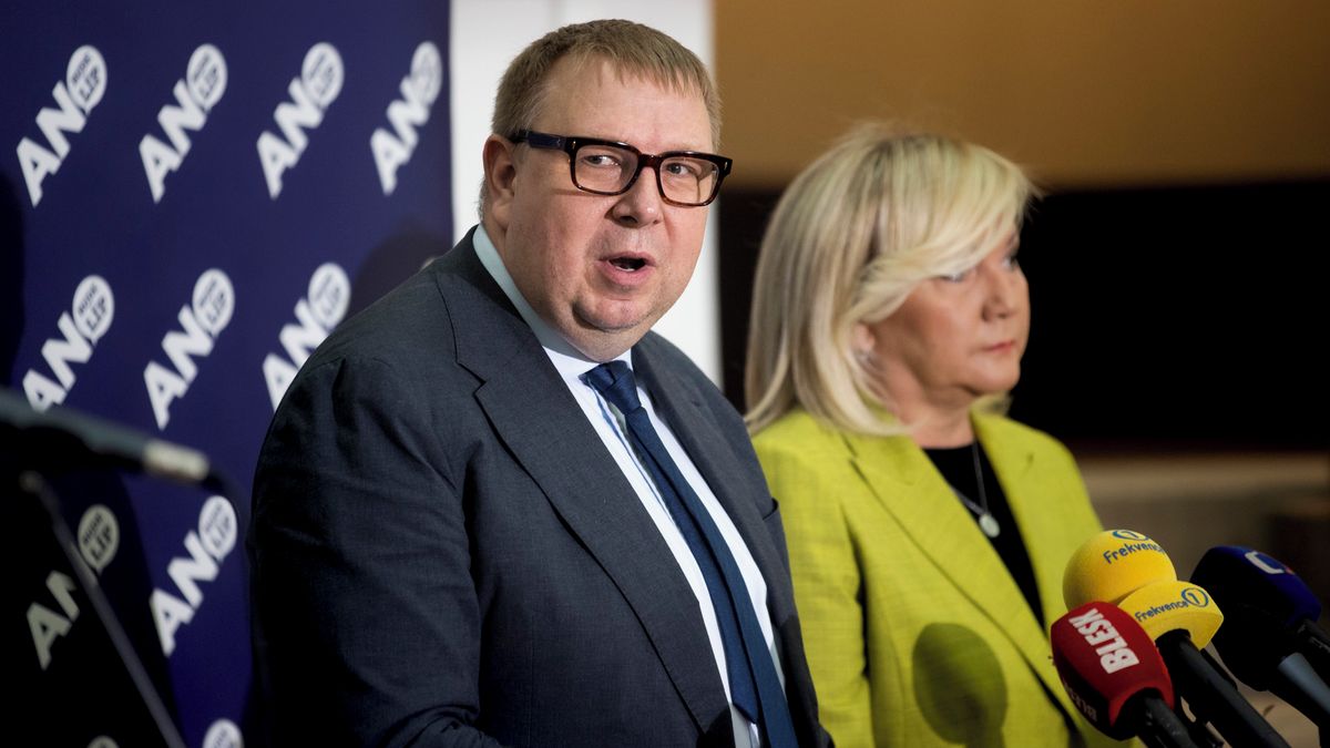 Hrozba, nebo naděje? Juchelka dostal miliardy na nezaměstnanost